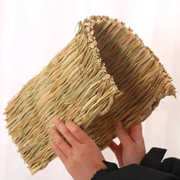 Handwoven pet mat showing dimensions and natural material.