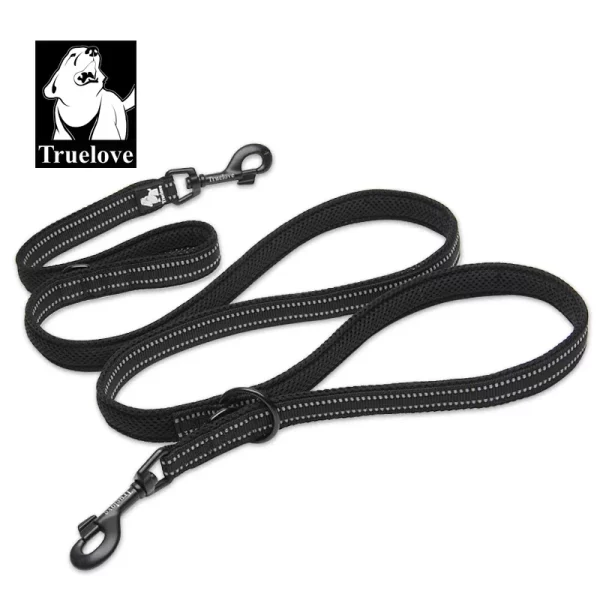 Close-up of the durable zinc alloy hook on the multi-function dog leash.