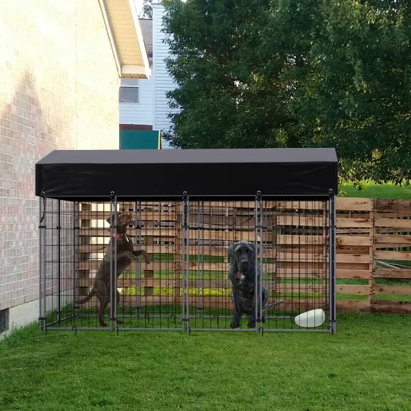 Close-up of welded wire construction on dog kennel