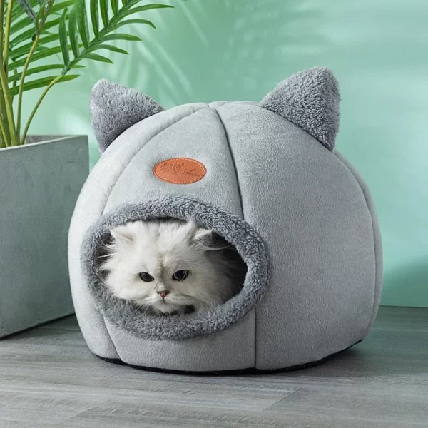 Interior view of the winter cat bed, showcasing the soft, inviting lining