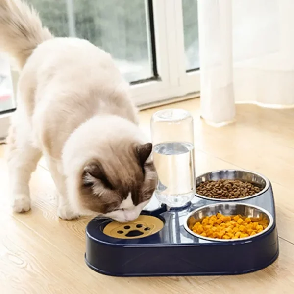The 3-in-1 pet feeder in a different colour variant, showcasing its design.