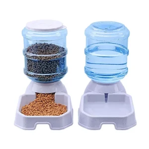 3.8L automatic pet feeder, front view showing capacity
