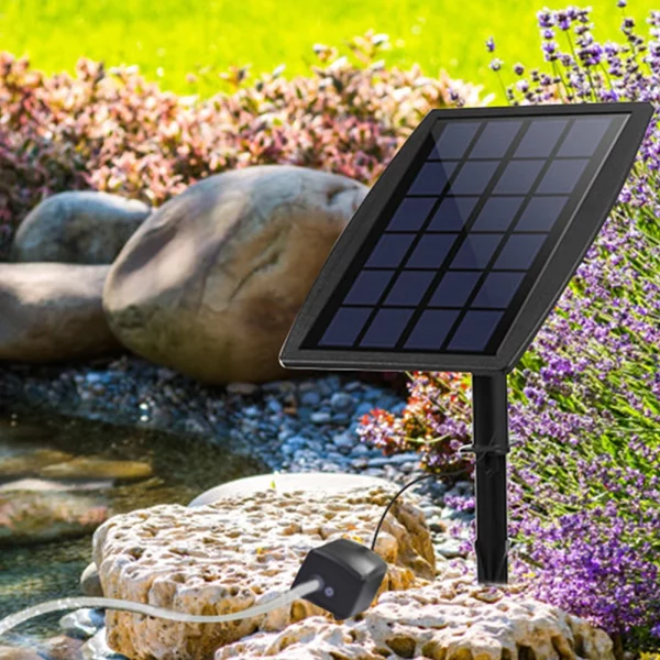 Solar oxygen pump operating in a fish tank
